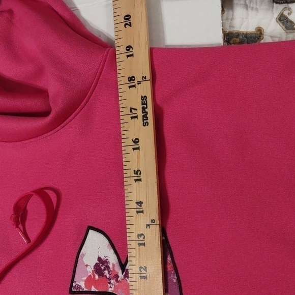 Under Armour Pink pull-over Hoodie - Picture 8 of 12
